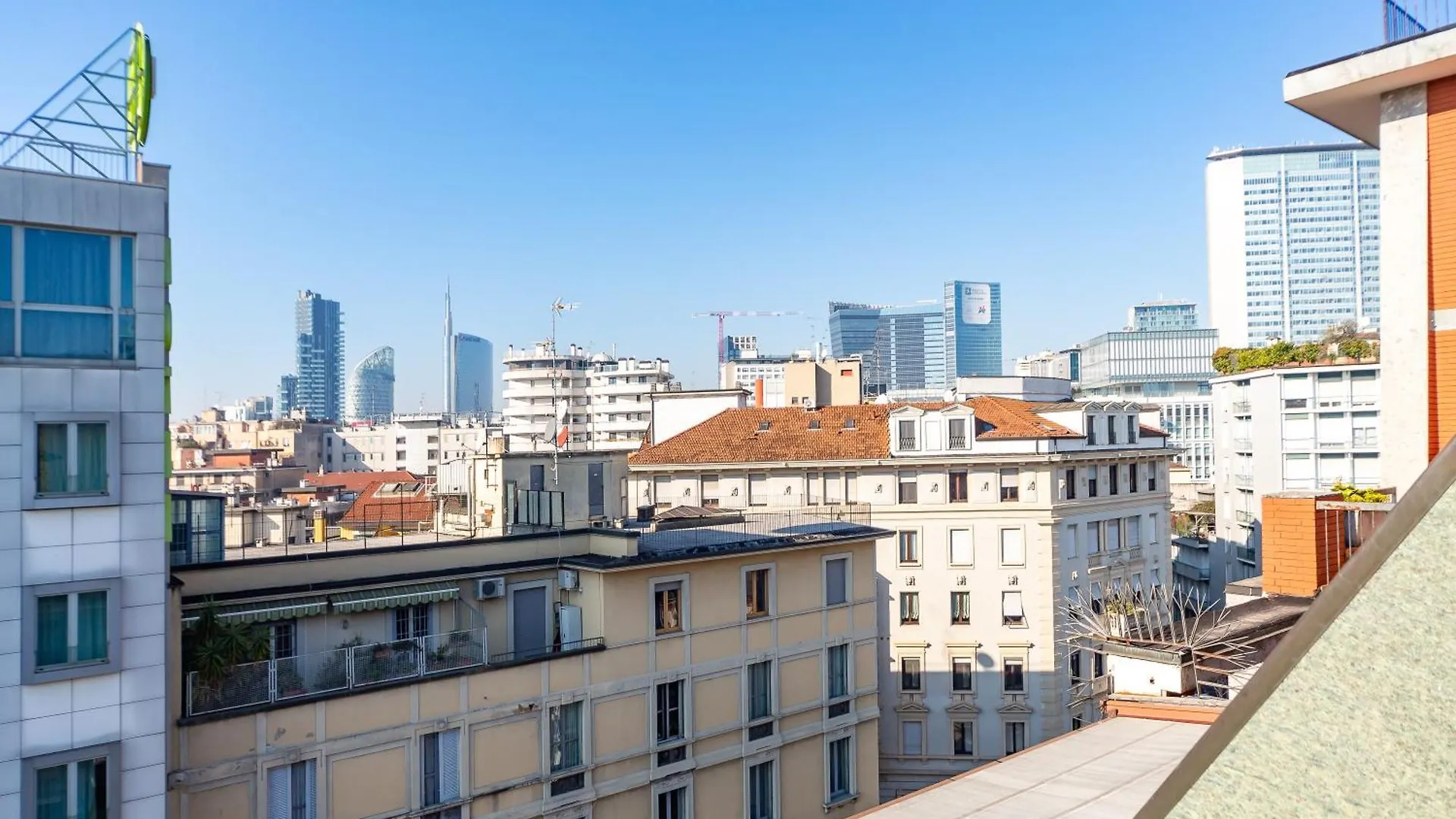 Apartment Repubblica-Stazione Centrale Big House Skyline View 4 Pax Check In H24 Mailand Italien