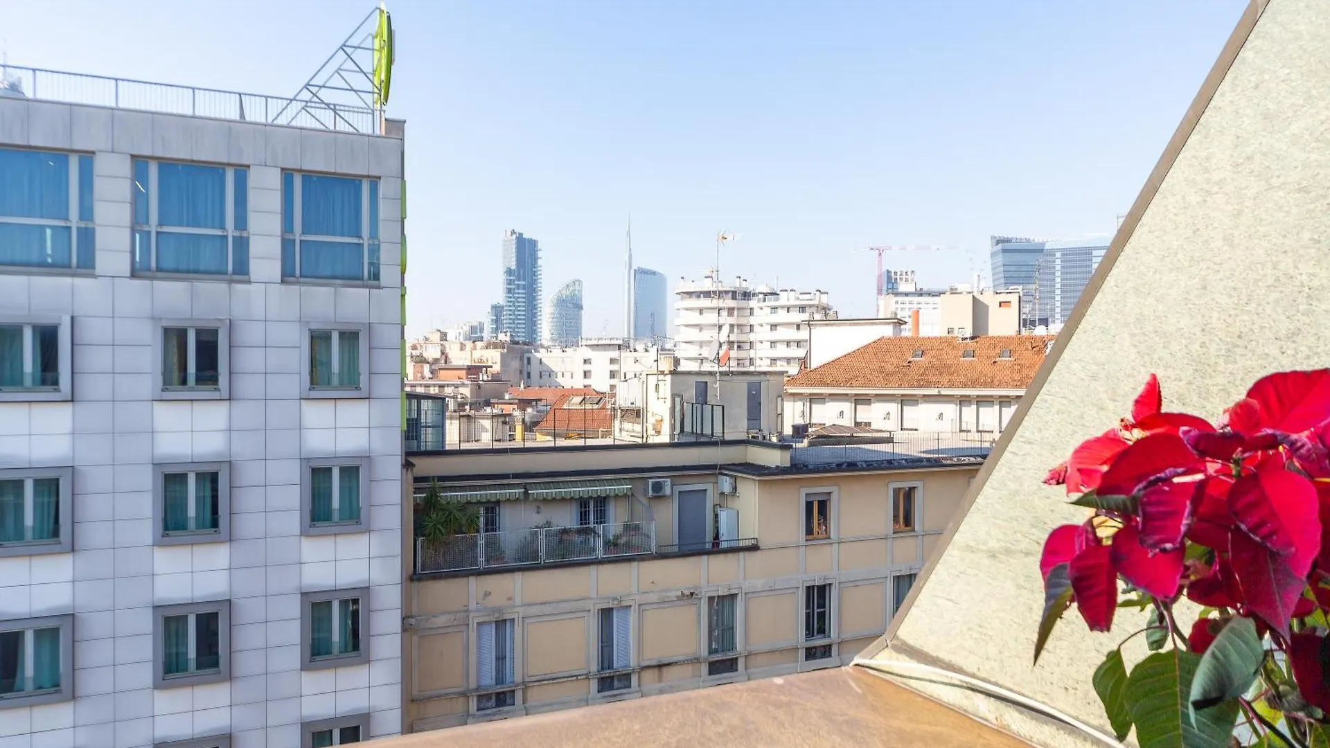 Repubblica-Stazione Centrale Big House Skyline View 4 Pax Check In H24 Mailand