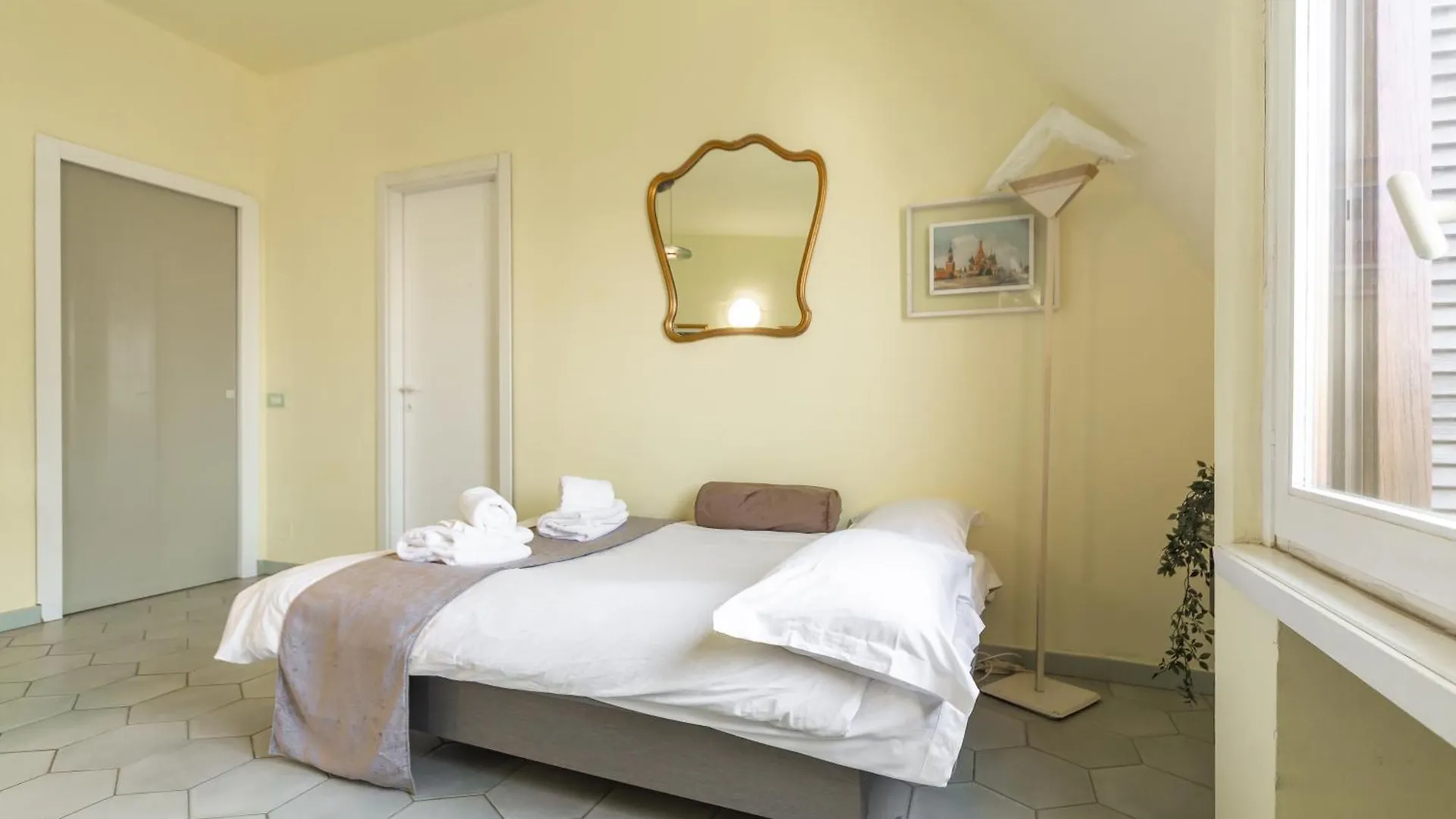 Repubblica-Stazione Centrale Big House Skyline View 4 Pax Check In H24 Mailand